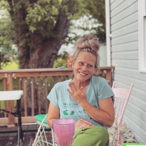 Meet your Posher, Gina